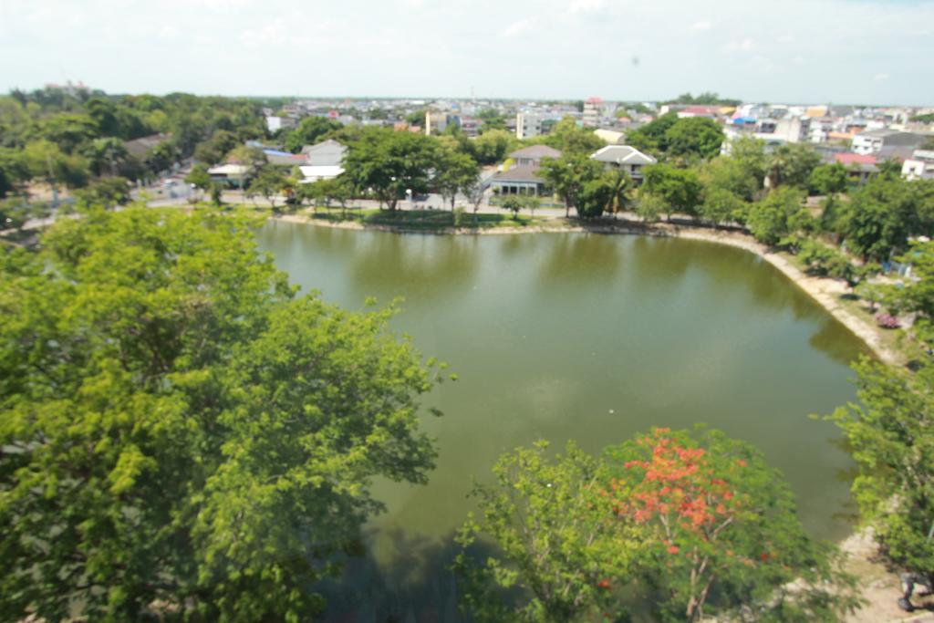 Kamonthara Hotel Nakhonpathom Szoba fotó