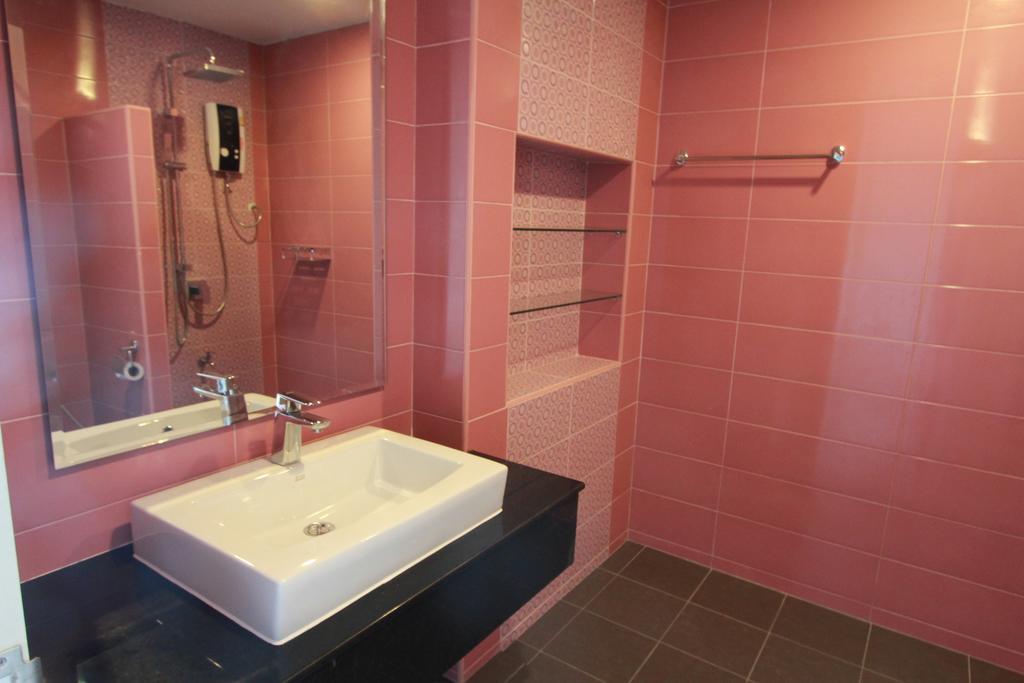 Kamonthara Hotel Nakhonpathom Szoba fotó